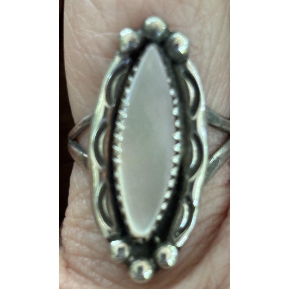Navajo Sterling Silver 925 Mother Of Pearl Ring Signed RB Size 7